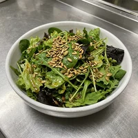 Salada de Folhas com Sementes, Verde na Marmita