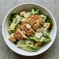 Salada Caesar com Frango Crocante ao Forno, Bowl do Dia