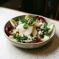 Salada de Folhas Amargas com Pera Pochê, Clorofila