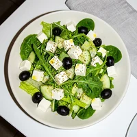 Salada Verde com Queijo Branco, Verde de Esquina