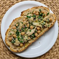Sanduíche de Bacalhau com Grão-de-bico, Padaria Rosa dos Ventos