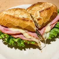 Baguete de Presunto e Queijo, Padaria Fornada de Cada Dia