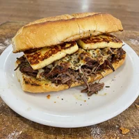Sanduíche de Carne de Sol com Queijo Coalho, Panificadora Flor do Sertão