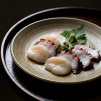 Sashimi de Vieira e Polvo (8 fatias), Omakase Tsuki