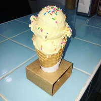Casquinha Dupla de Creme, Bola Cheia Sorvetes