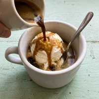 Copo de Sorvete de Baunilha com Café, Sorveteria Lua Fria