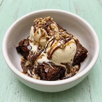 Sundae de Brownie Quente, Sorveteria Lua Fria