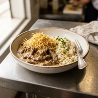 Strogonoff de Filé Mignon com Arroz de Alho, Marmitaria Ponto do Chef