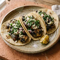 Tacos de Cogumelo na Brasa, Brasa e Milho
