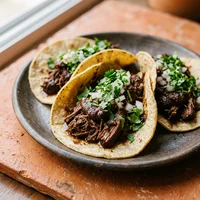 Tacos de Costela ao Mole Escuro, Cocina del Mole