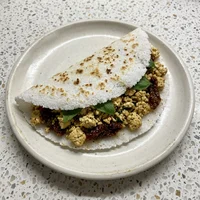 Tapioca de Tofu com Tomate Seco, Raiz & Folha