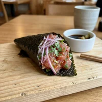 Temaki de Atum com Cebola Roxa, Sushi Kaminari