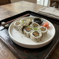 Uramaki de Berinjela ao Missô (8 un.), Hana Sushi Vegetal