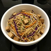 Yakisoba de Tofu Defumado, Jardim de Lótus